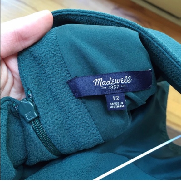 Fit and Flare Madewell Dress with Pockets! - Picture 3 of 3